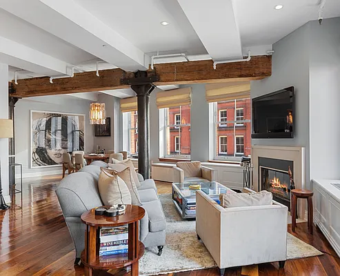 Sold by Liss Real Estate Group LLC | media 1