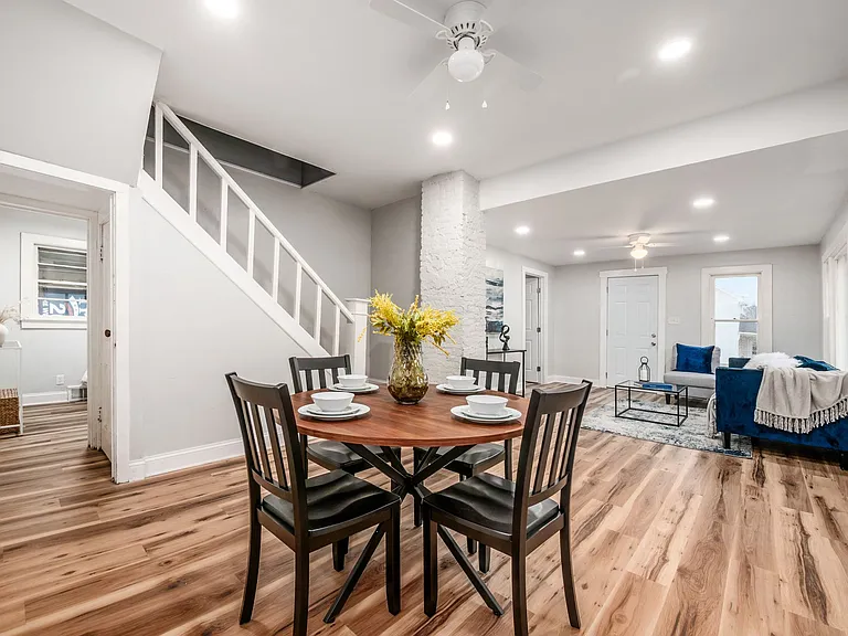 501 Oak St — Photo 10
