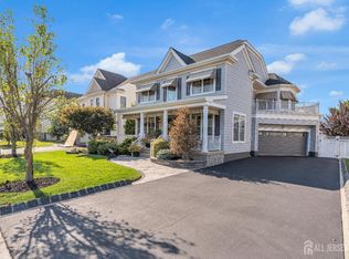 6 Osprey Dr, South Amboy, NJ 08879