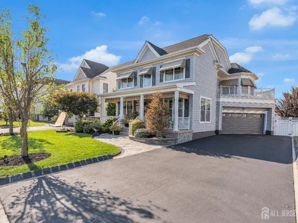 6 Osprey Dr, South Amboy, NJ 08879