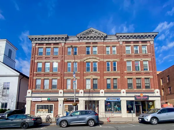 69 S Pleasant St, Amherst, MA