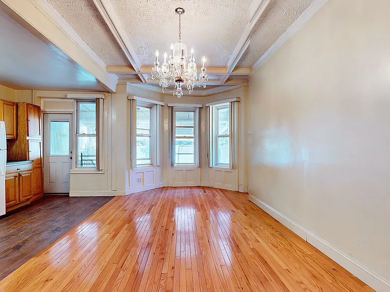 479 Irving Ave #1 — Photo 4