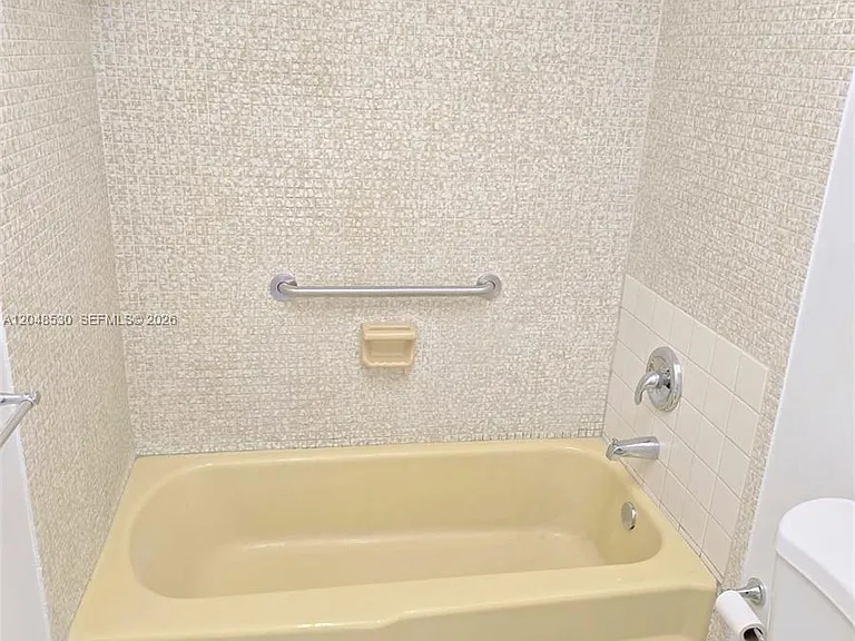 1225 NE 124th St #35B — Photo 9