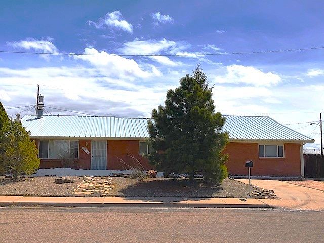 1st image of 709 Catalina Dr