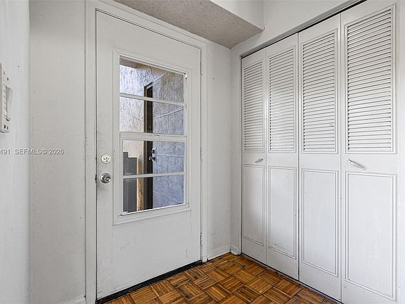 5th image of 1024 SE 3rd Ave APT 301