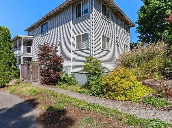 13227 35th Avenue NE #5, Seattle, WA 98125