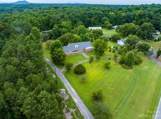 2705 Robinson Rd, Newton, NC 28658