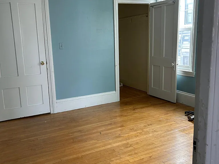 175 William St #2 — Photo 2