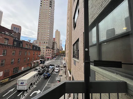 Rented by Mossanen Group | media 23