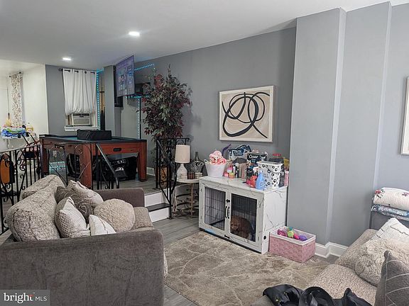4th image of 2837 W Cumberland St