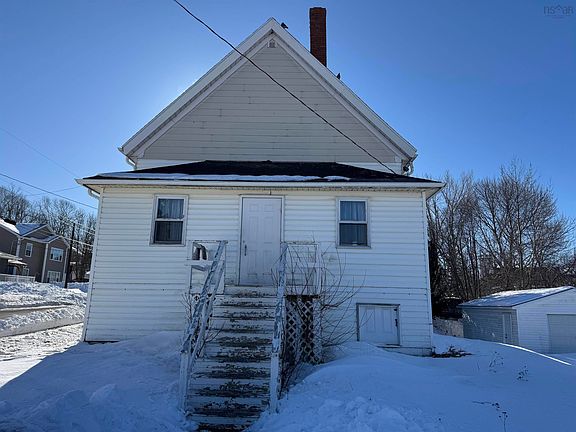 2nd image of 542 Upper Prince St