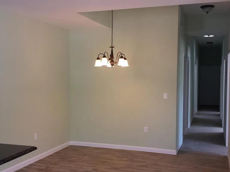 240 Jackson Ave #B — Photo 2