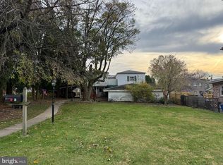 18 E Howard St, Dallastown, PA 17313