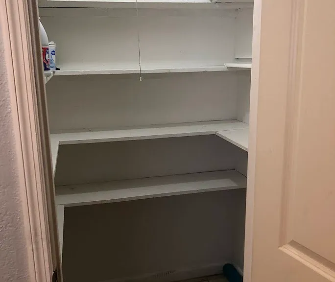 Kitchen pantry