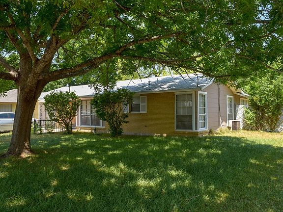 3rd image of 311 Cicero Dr