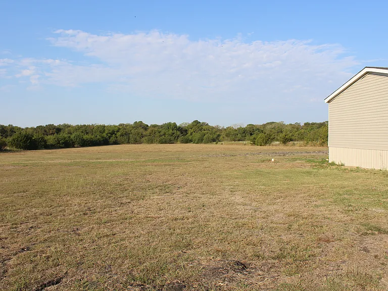 1935 County Road 700 — Photo 4