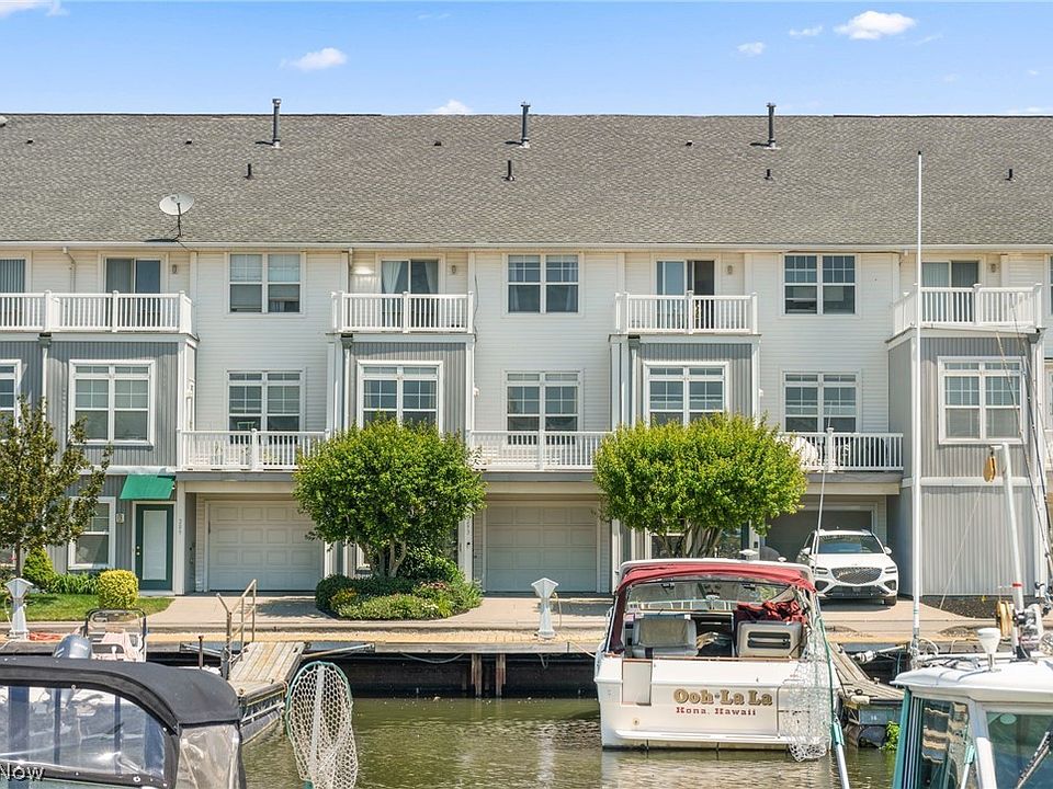 1st image of 293 W Marina Pkwy
