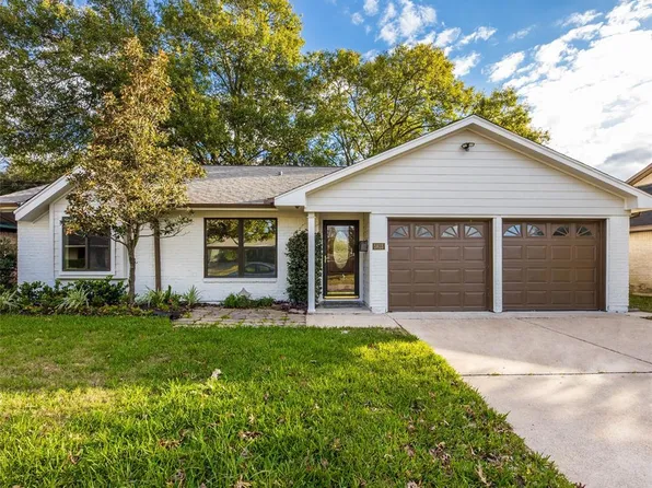 5815 Hewitt Dr, Houston, TX 77092