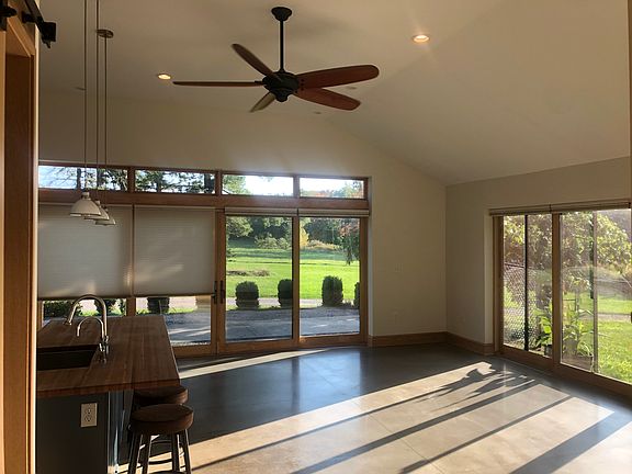 living / kitchen