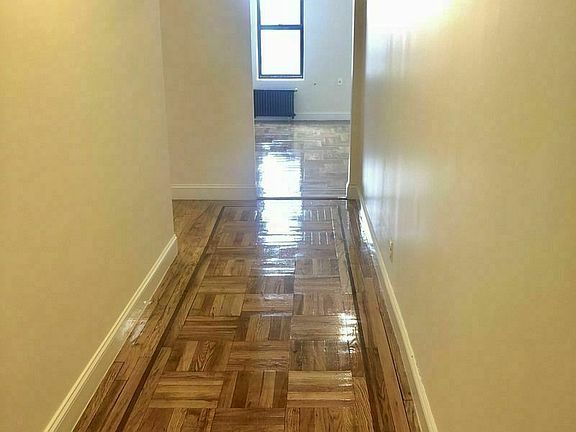 2nd image of 1404 Noble Ave APT 4D
