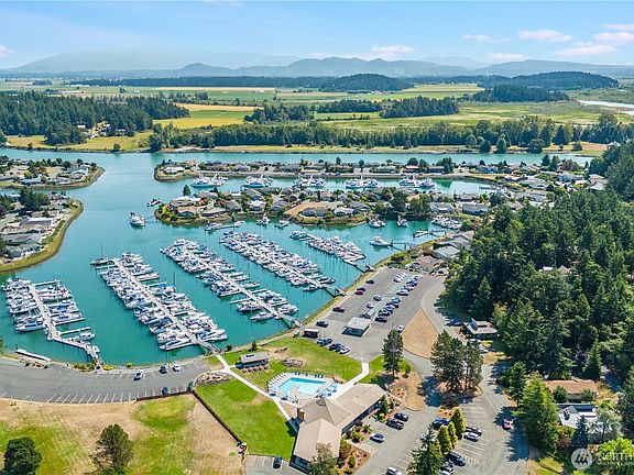 2nd image of 352 Stillaguamish Place