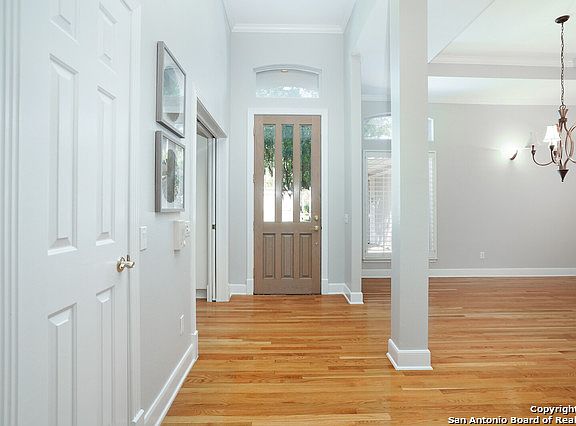 4th image of 3906 HEIGHTS VIEW DR