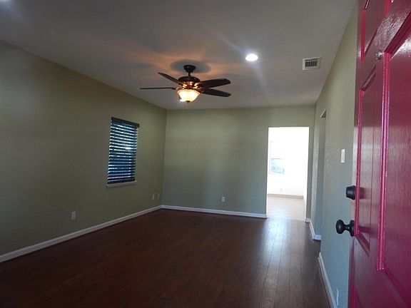 3rd image of 2144 W Oxford Way