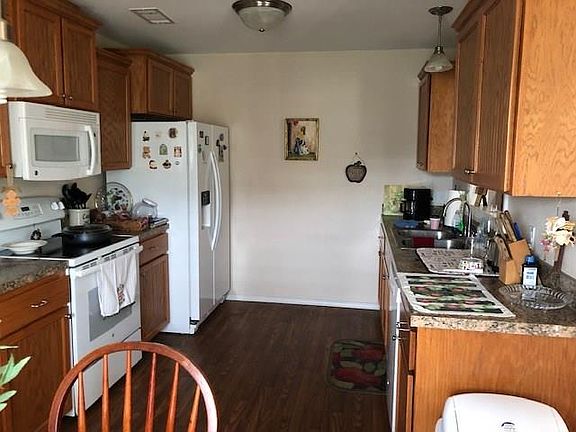 4th image of 2005 Willow Oak Dr