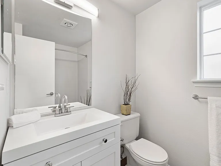 Water's Edge Townhomes — Photo 30