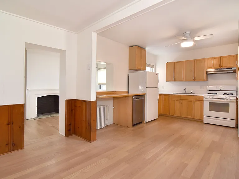 104 Main St #1 — Photo 9