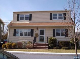 42 2nd Ave, Hawthorne, NJ 07506