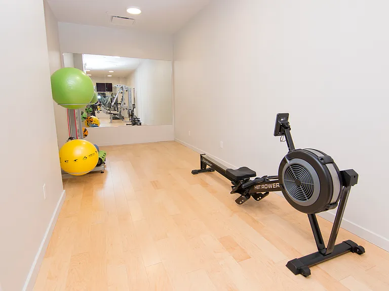 27-17 21st St #2C — Photo 12