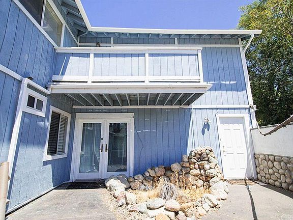 2nd image of 6936 Encino Ave