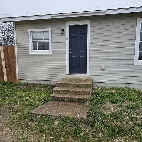 2115 Waco St #G — Photo 1