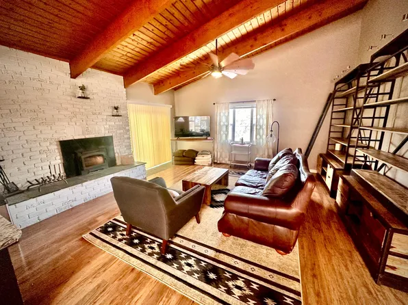 937 Midland Ave #A, Manitou Springs, CO 80829