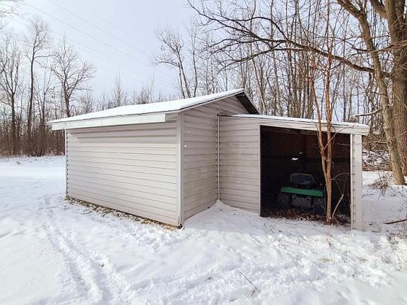 4th image of 2018 S Sheridan Rd