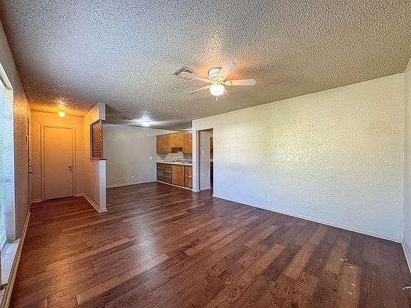 3rd image of 2409A Patrick Henry St #2409B
