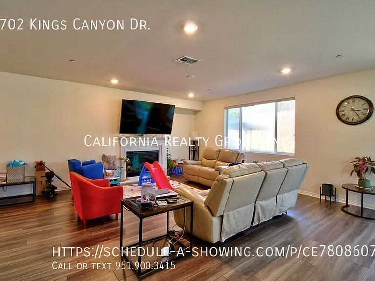 2702 Kings Canyon Dr — Photo 20