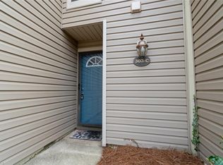303 D Village Ln, Greensboro, NC 27409