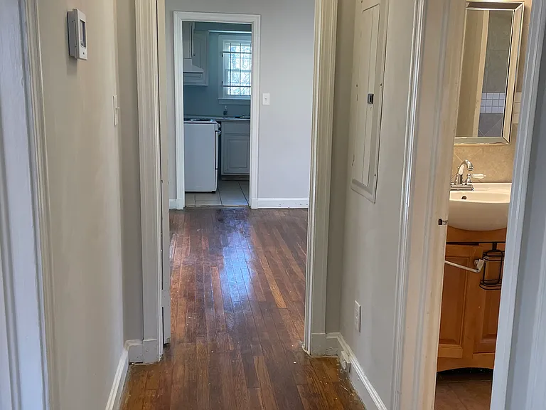 963 Astor Ave SW — Photo 8