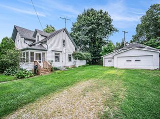 226 County St, Milan, MI 48160