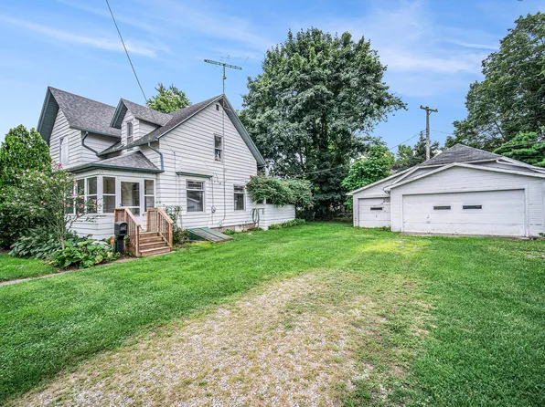 226 County St, Milan, MI 48160