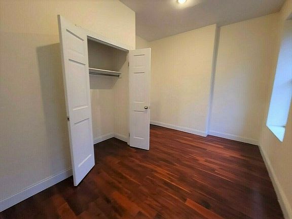 4th image of 111 E 7th St APT 35