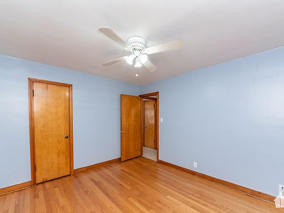 4th image of 5412 W Sunnyside Ave #2