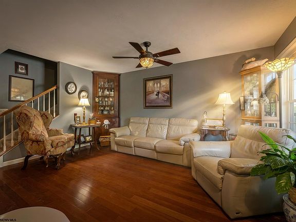 4th image of 78 Barrington Ct Suite 104