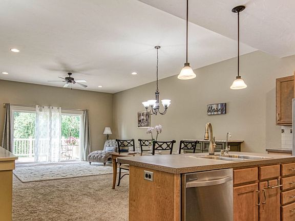 4th image of 6186 Bellflower Ct SE