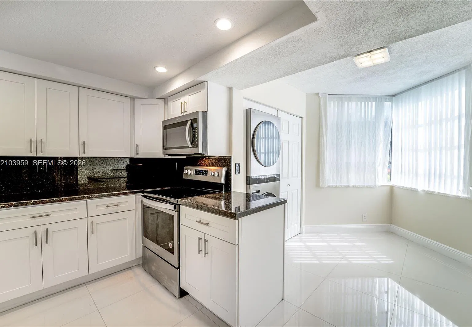 Condo 10 Of Sabal Palm Co — Photo 4