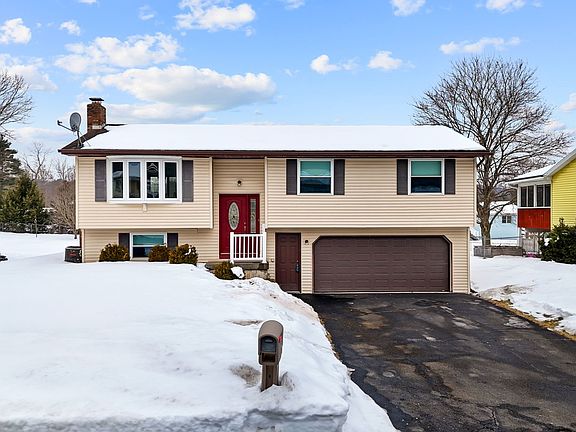 2nd image of 16 Maryvale Dr