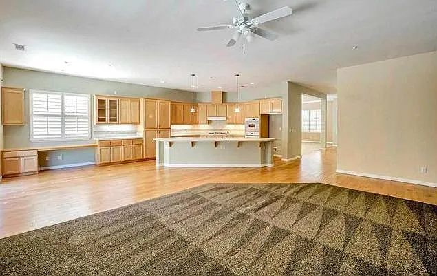 2613 Presidio Dr — Photo 4