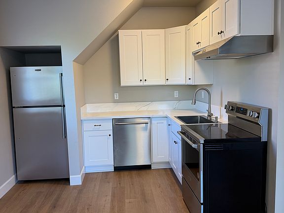 4th image of 1544 NE 24th Ave Ste 2
